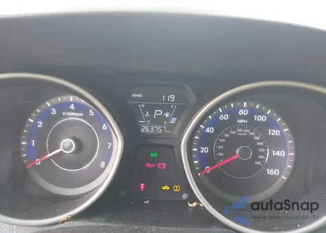 2016 Hyundai Elantra Limited z USA, uszkodzony, nr VIN KMHDH4AE6GU626548